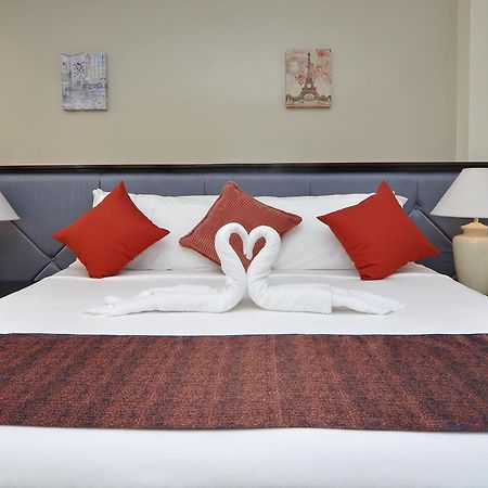 717 Cesar Place Hotel Тагбиларан Экстерьер фото